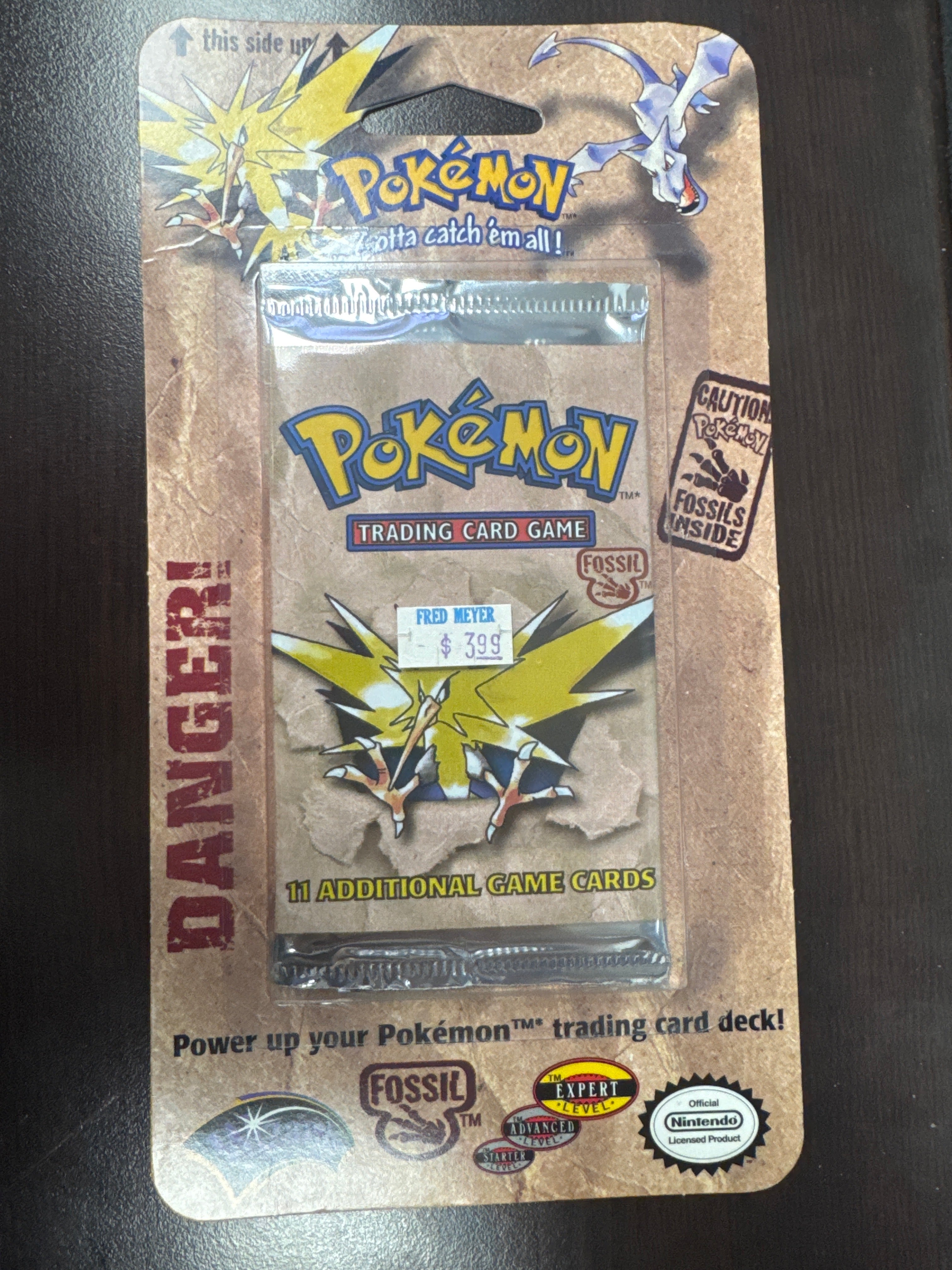 Pokemon Fossil Blister Booster Pack Factory Sealed Zapdos Art 1999 WOTC — Trading Cards
